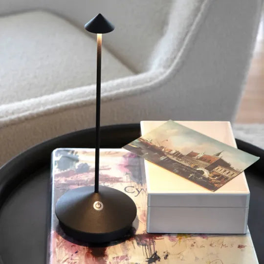 Stolja | Kabellose und Wiederaufladbare LED Tischlampe