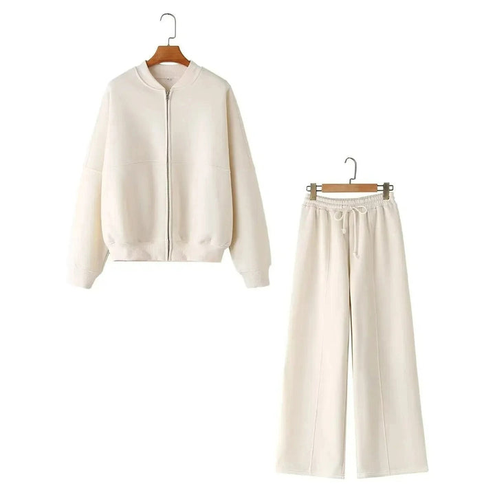 Orla | Bequemes Klassisches Zweiteiliges Outfit für Frauen