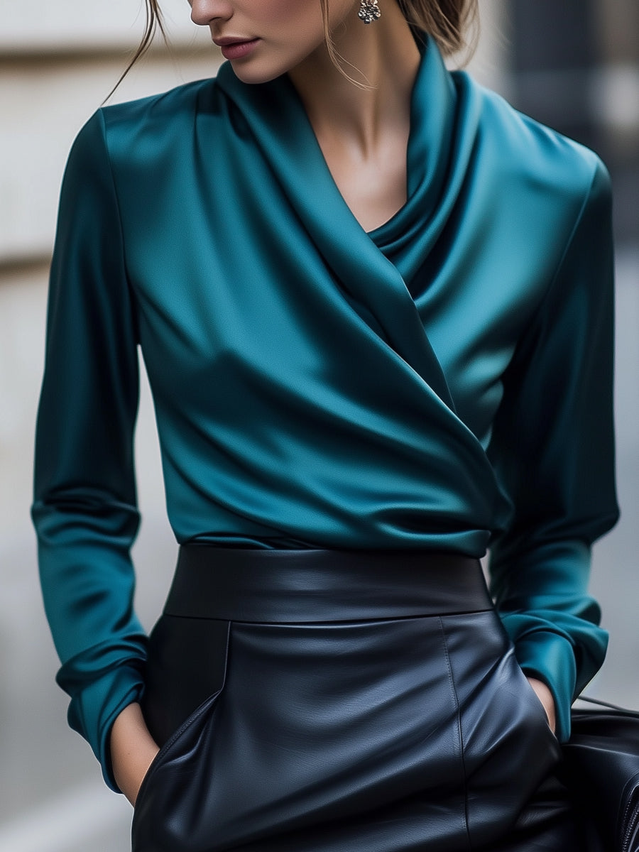 Fleur | Luxuriöse Braune Satinbluse Mit Schnürung Vorne Und Maßgeschneiderter Passform