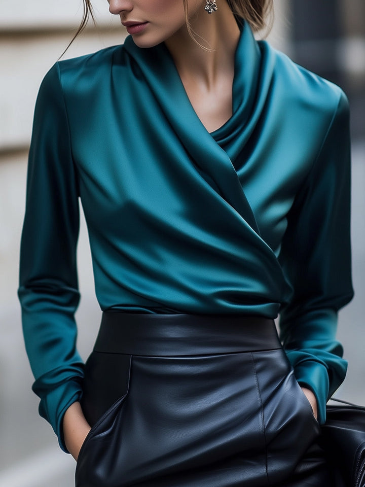 Fleur | Luxuriöse Braune Satinbluse Mit Schnürung Vorne Und Maßgeschneiderter Passform