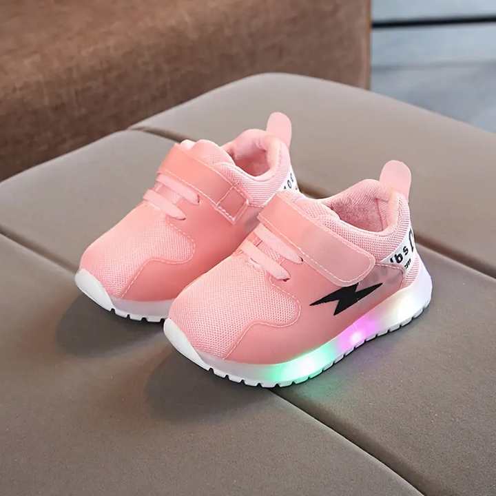 Bequeme Anti-Rutsch-Turnschuhe für Kinder