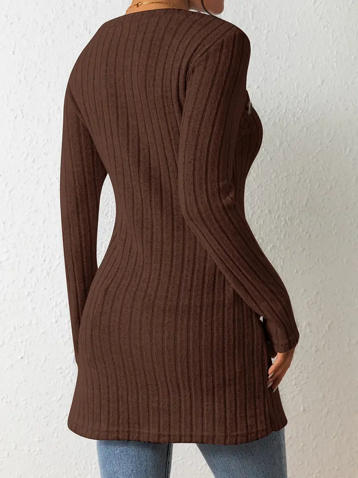 Ovelisse | Asymmetrisches Geknöpftes Geripptes Oberteil Für Frauen