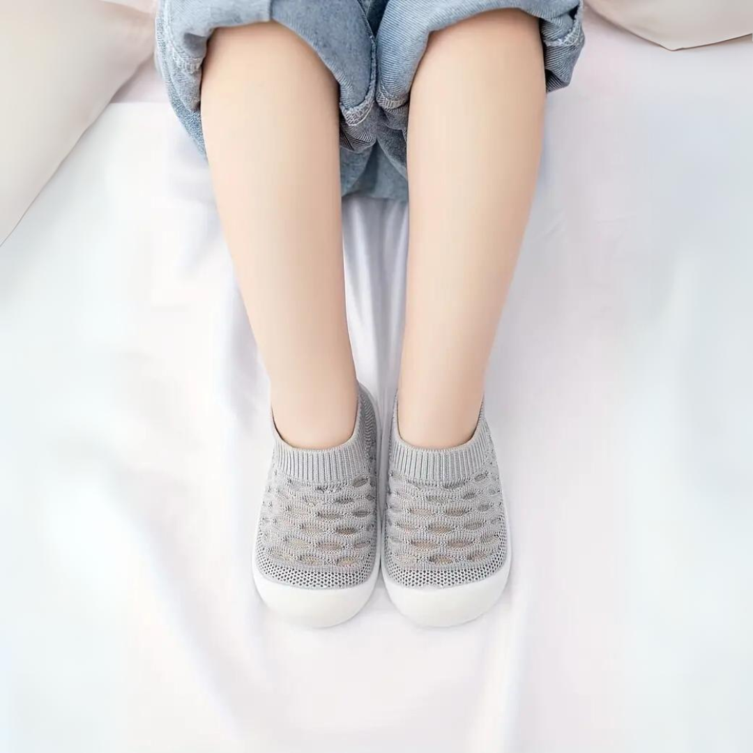 Mia | Kinder Barfußschuhe – Flexibler Breiter Zehenpartie Turnschuhe für Babys und Kleinkinder