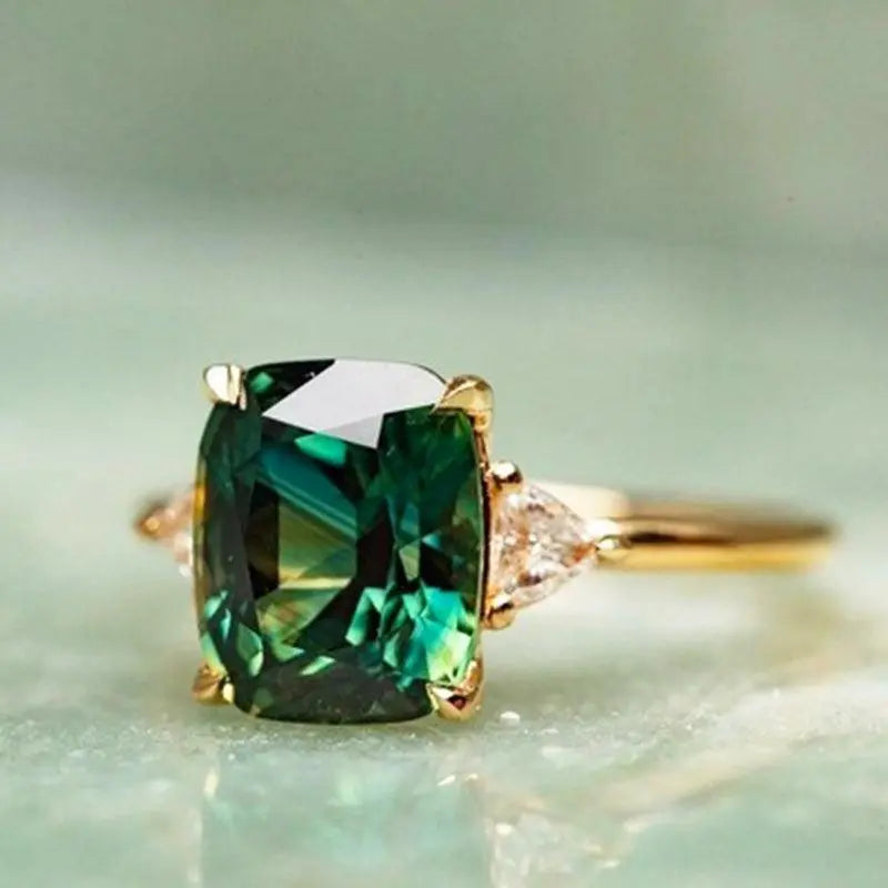 Eleganter Quadratischer Grüner Edelsteinring