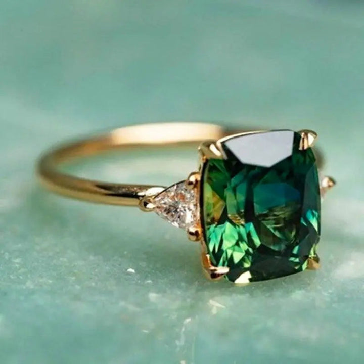 Eleganter Quadratischer Grüner Edelsteinring