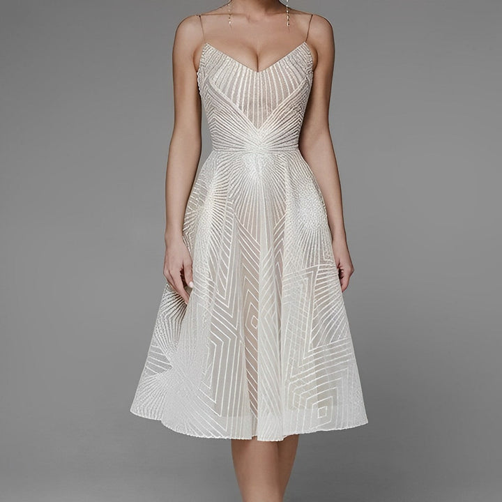Solitha | Symmetrie Linie Abendkleid