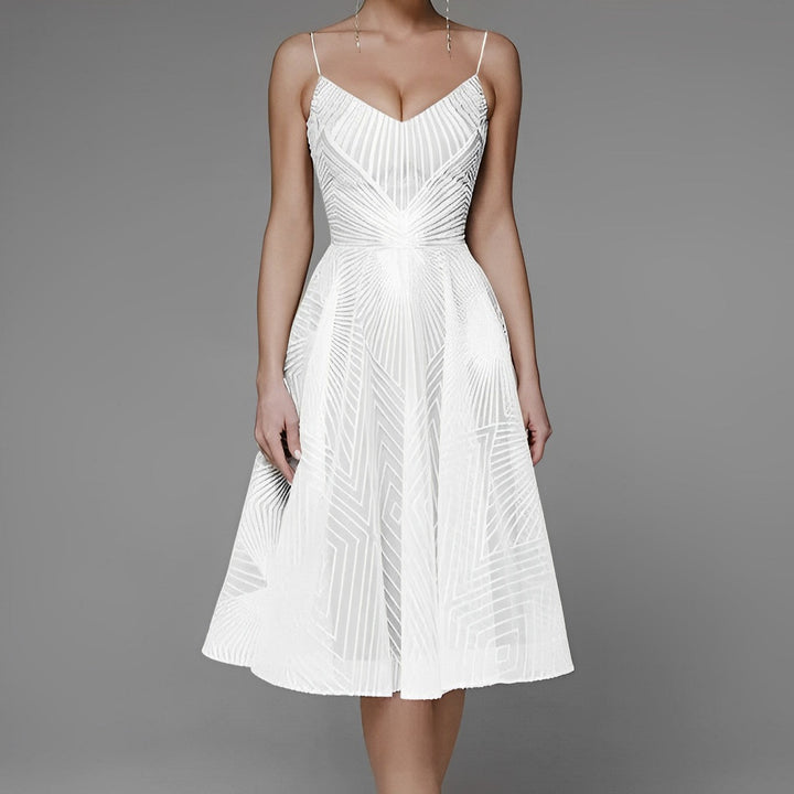 Solitha | Symmetrie Linie Abendkleid