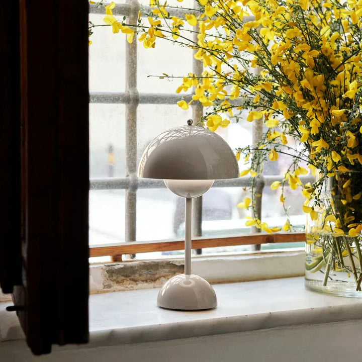 Stüna | LED Tischlampe