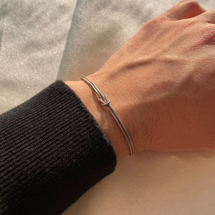 Vaella | Stilvolles Liebes Knoten Armband