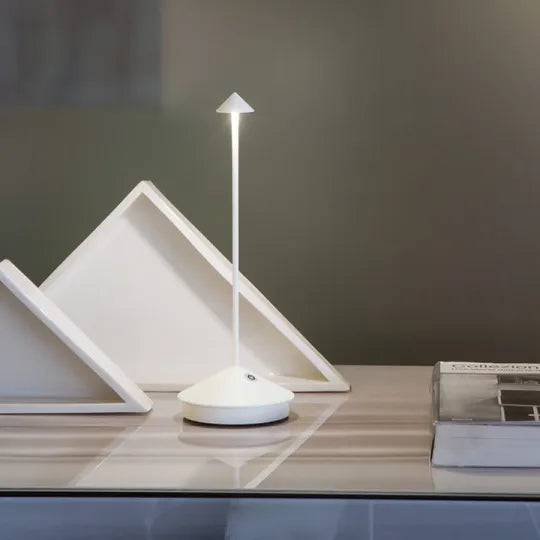 Stolja | Kabellose und Wiederaufladbare LED Tischlampe