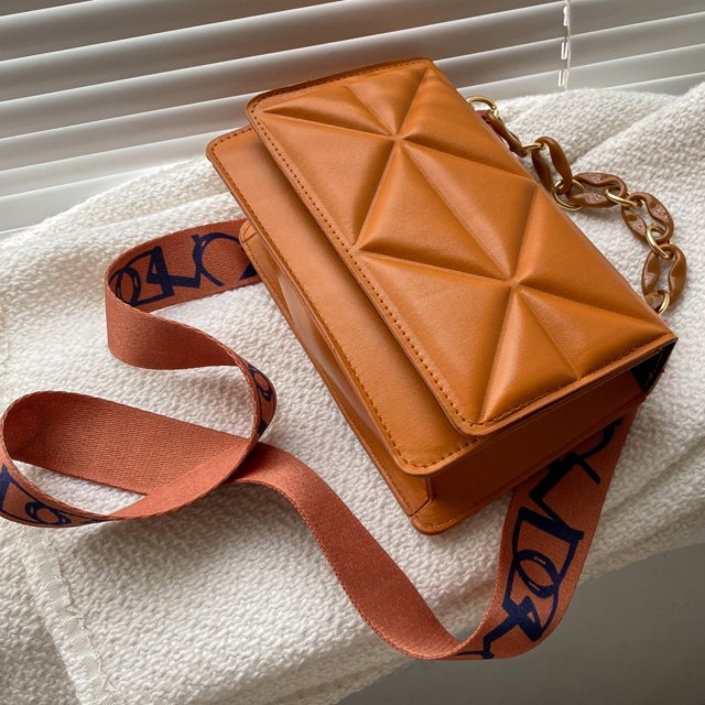 Nadine | Stilvolle Gesteppte Handtasche für Frauen
