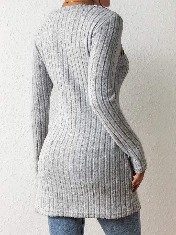 Ovelisse | Asymmetrisches Geknöpftes Geripptes Oberteil Für Frauen