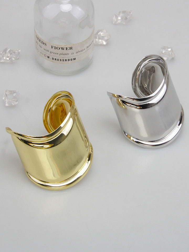 Asymmetrisches Wellenarmband